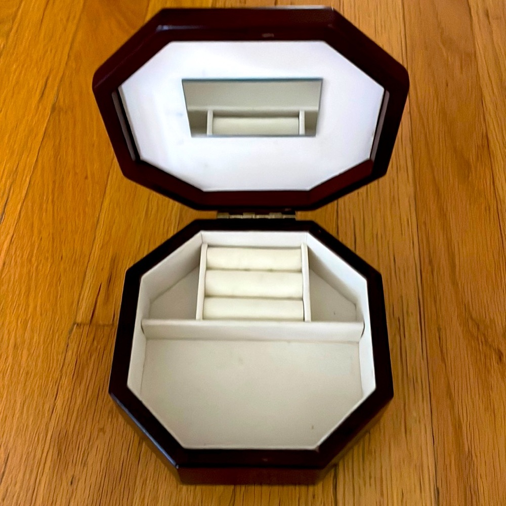 MELE Co Jewelry Box